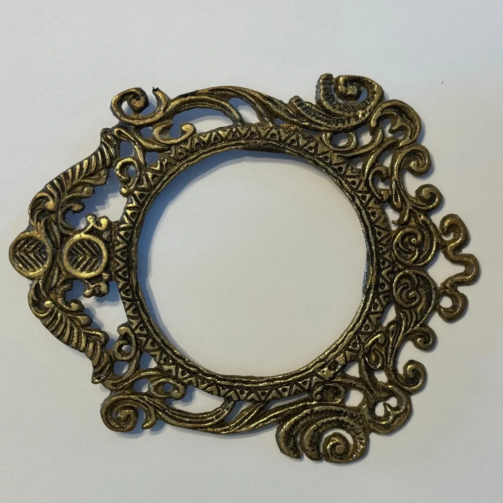 Vintage Ornate Picture Frames Set of 2 Oval Round Filigree Cast Metal Decor